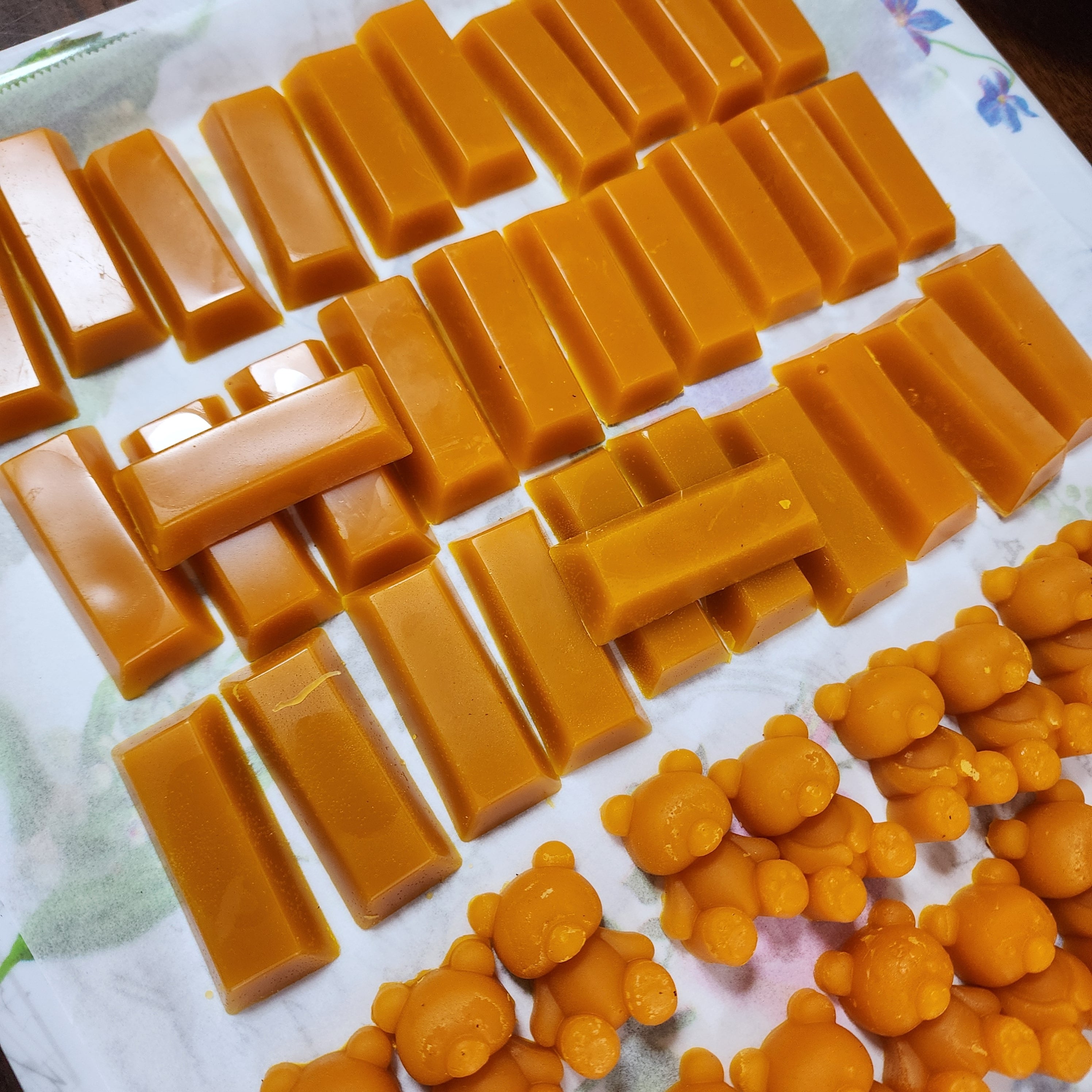 日本ミツバチの蜜蝋 約1000g 【公式通販】