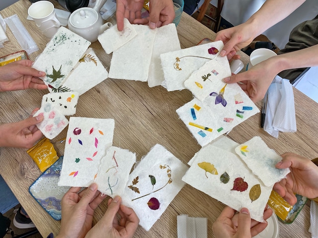 1000年持つ和紙を一から作るワークショップ、お茶＋和菓子付！