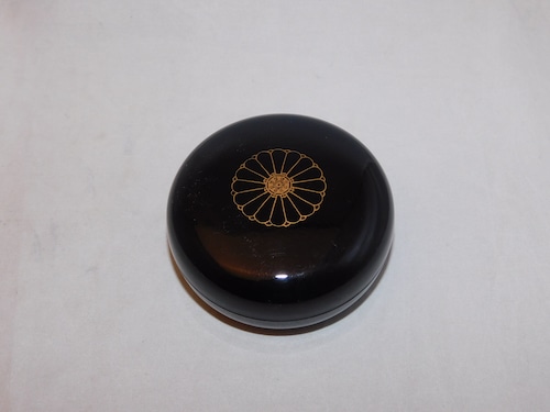 漆香合  Urushi lacquer incense box