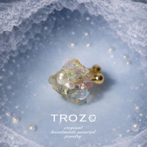 【011 Veiled Nereids Collection】 Integration Ear Cuff アクアマリン × モルガナイト × オパール × ケシパール 鉱物原石 イヤーカフ 天然石 アクセサリー (No.3696)