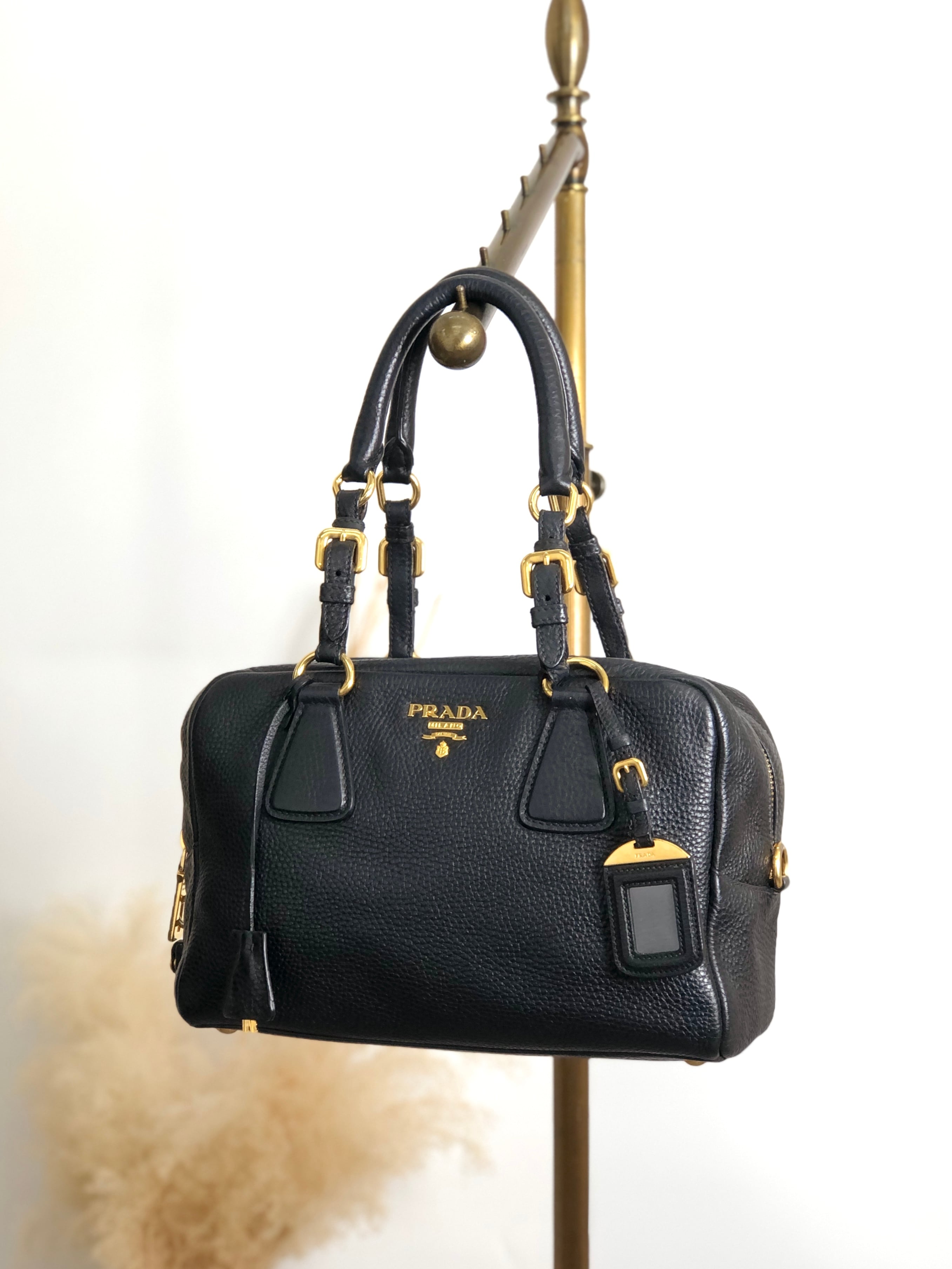 PRADA プラダ ハンドバッグ ブラック ロゴ レザー vintage