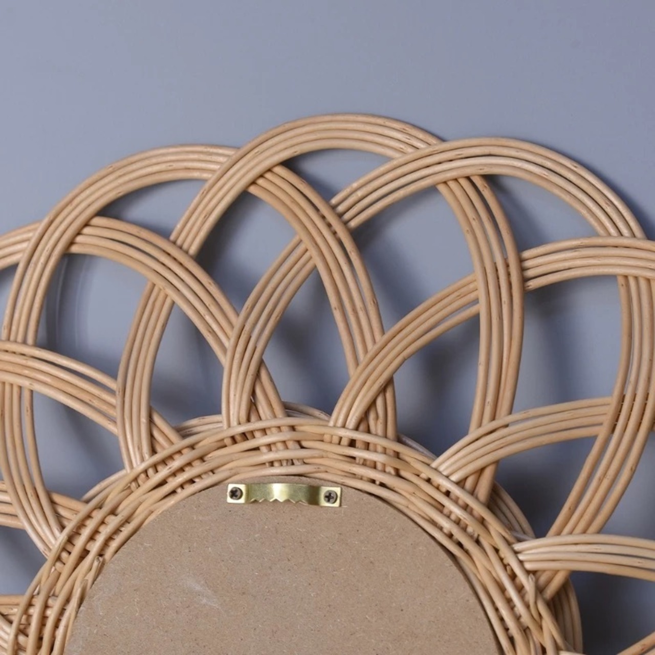 お花のラタンミラー