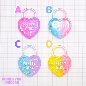 #D365【1個/1pc】ラメ入り ハート 南京錠 チャーム / Glitter Heart Padlock Charm