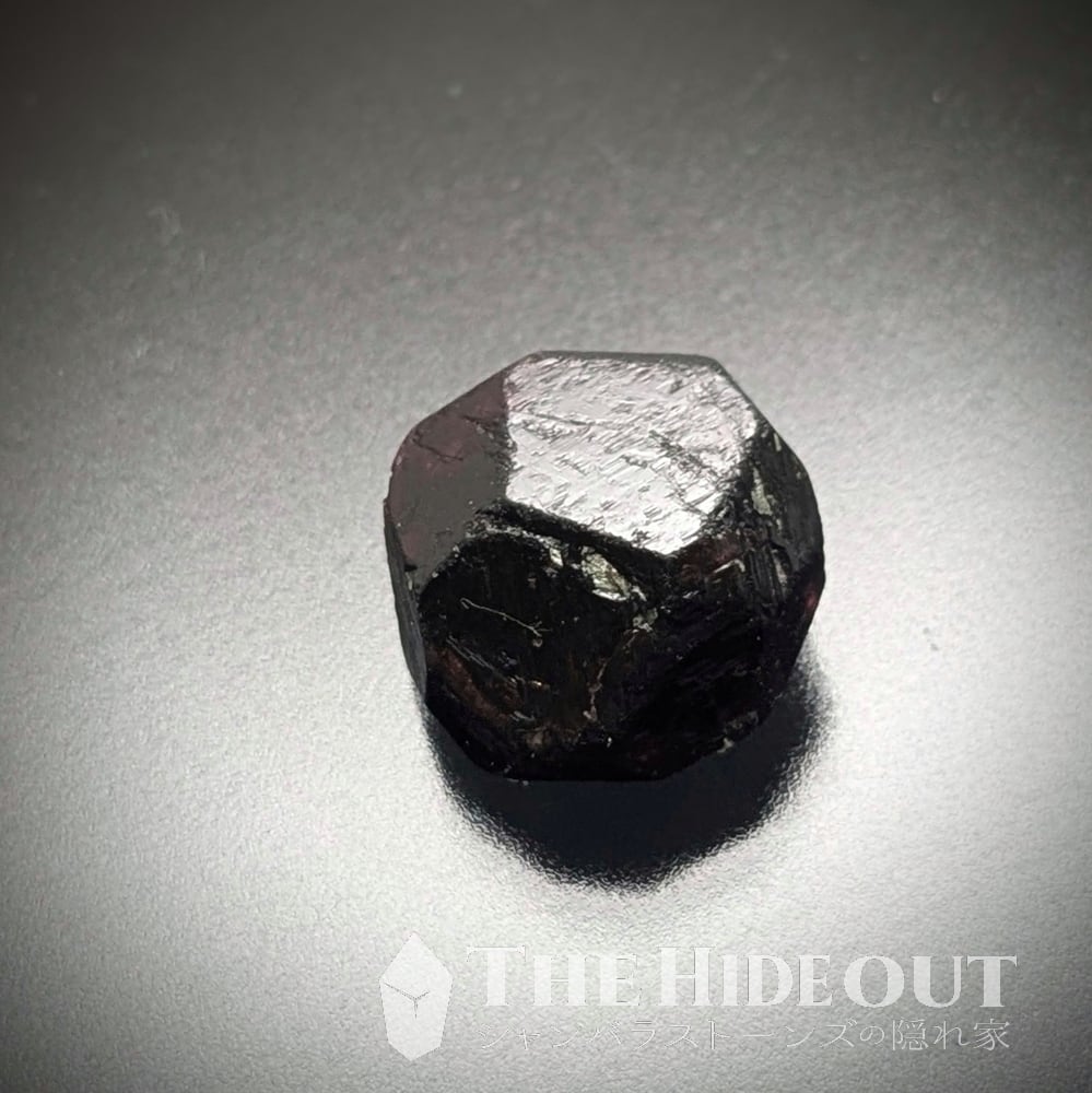 ヒマラヤ産鉱物原石標本025 サンクワサバ地区産アルマンディンガー