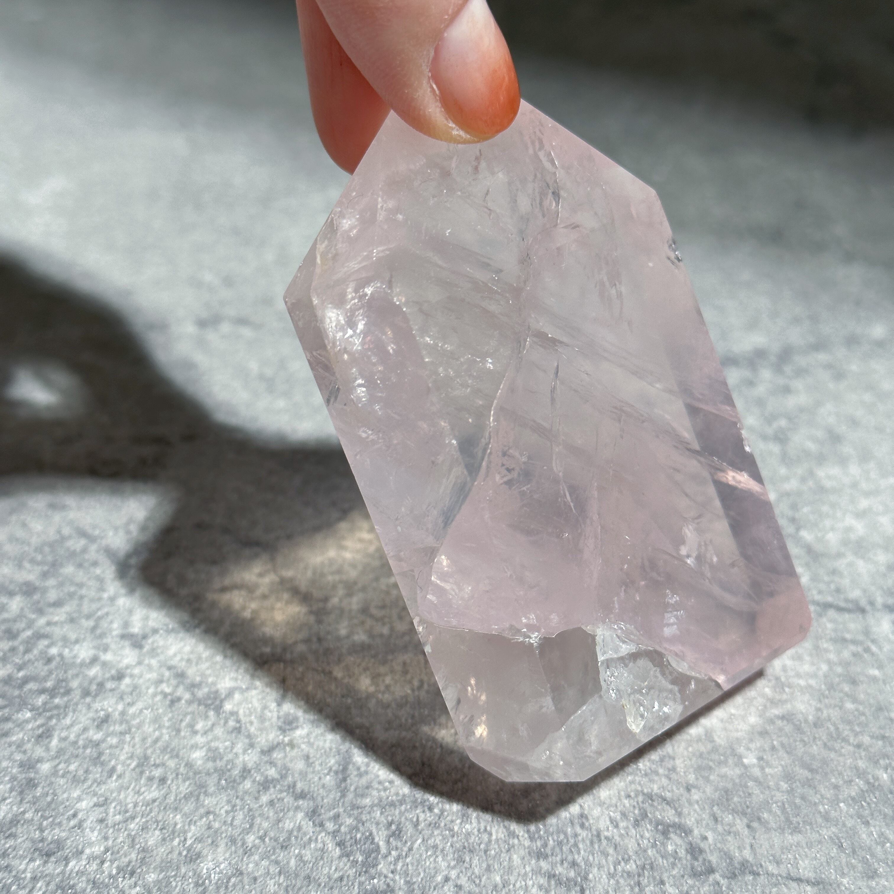 ローズクォーツタワー42◇ Rose Quartz Tower ◇天然石・鉱物