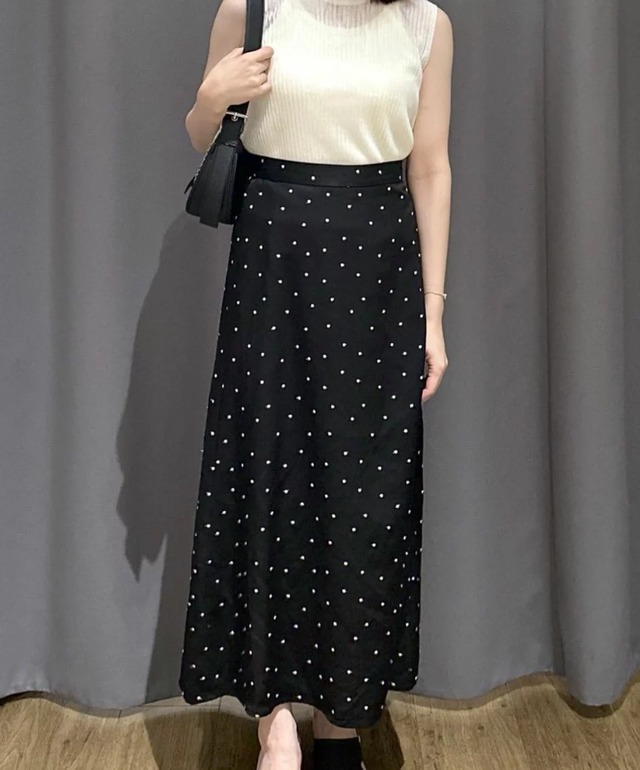 大人ドット柄 Aラインロングスカート  ～上品に揺れる、美シルエットのロングスカート～