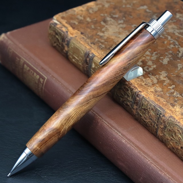 「長寿・厄除けの神木・屋久杉/ヤクスギ 油木 火炎杢・Pencil 0.5mm」木軸シャープペンシル Viriditas銘木ペン