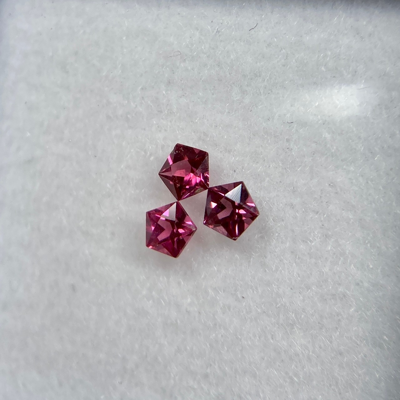 スピネル 星のブローチ 3点セット 約2.5mm　r-0050