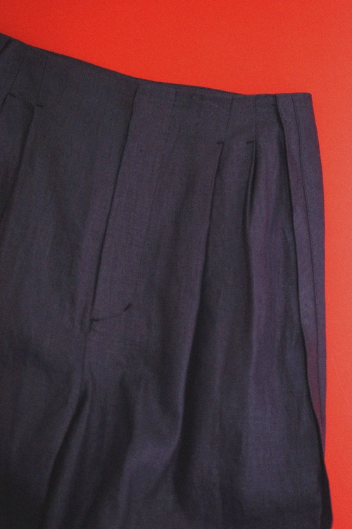 pelleq - C finished linen w tuck trousers