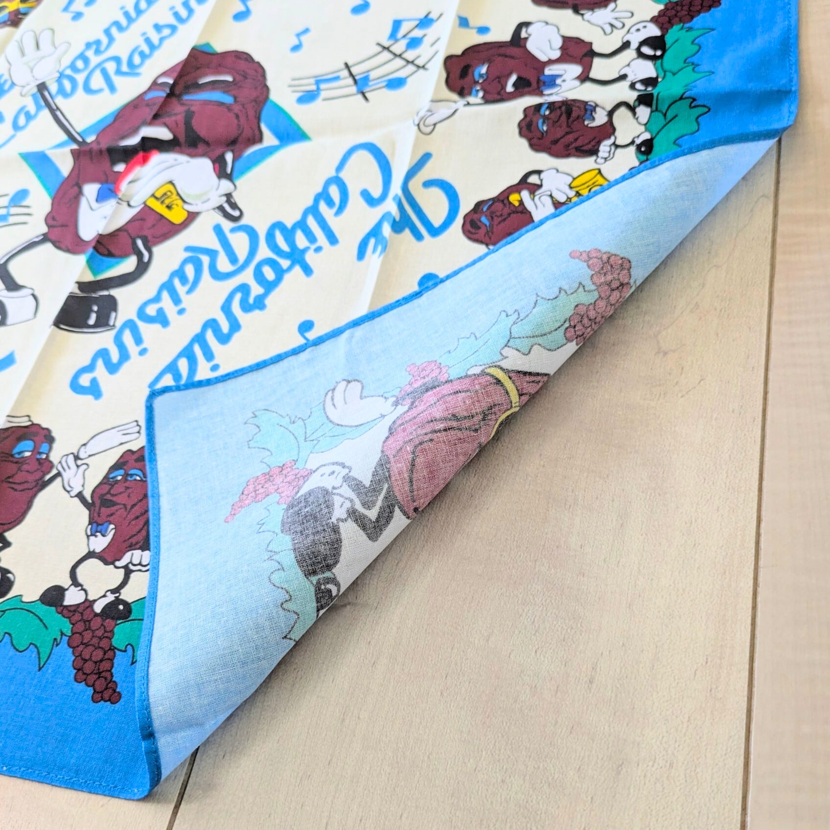 再入荷！【California Raisins（カリフォルニアレーズン）】バンダナ / ランチクロス 〚アメリカン雑貨 アメトイ〛