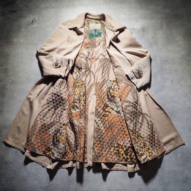1990s Animal hand painted × Brilliant lining vintage long coat