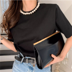 【送料無料】 トップス 2色 Tシャツ 袖あり 半袖 ラウンドネック Uネック プルオーバー Aライン フレア ロング丈 パール 装飾 薄手生地 かわいい 大人可愛い 大人女子 こなれ感 シンプル カジュアル 大人 上品 おしゃれ お洒落 ラフ コンサバ フェミニン ガーリー 無地 夏 20代 30代 40代 レディース 女性 デート お出かけ お茶会 女子会 休日 演奏会 授業参観 着回し プチプライス カラバリ デイリーユース 普段使い ファッション 定番アイテム 着痩せ インスタ映え