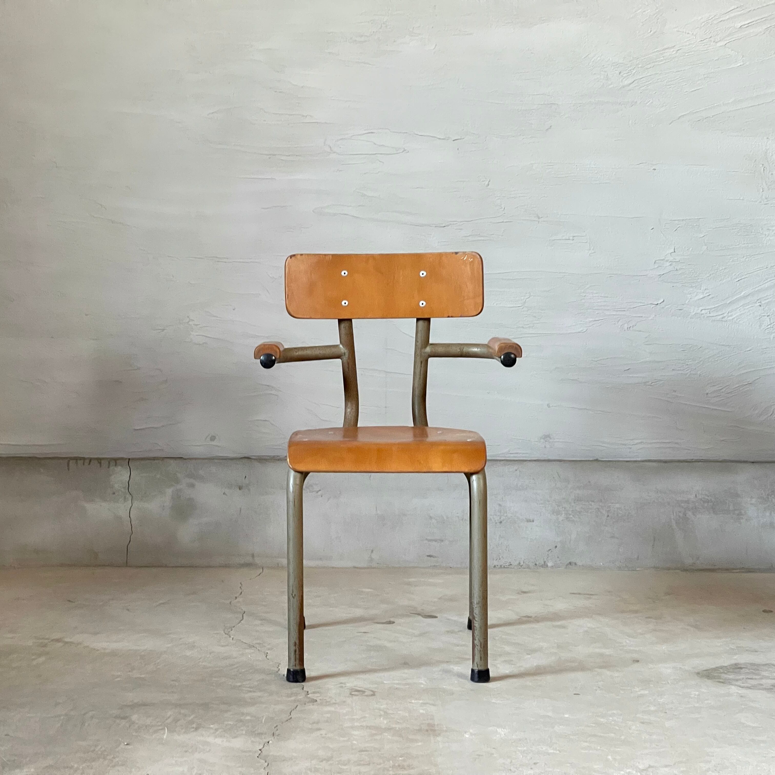 古い子供椅子 ベルギーアンティーク