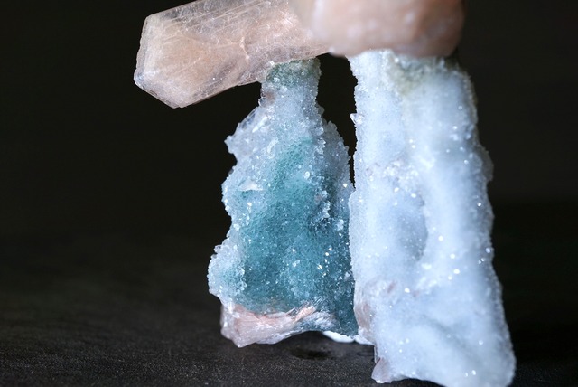 アポフィライト/スティルバイト/カルセドニー 　Apophyllite/Stilbite/Chalcedony 861