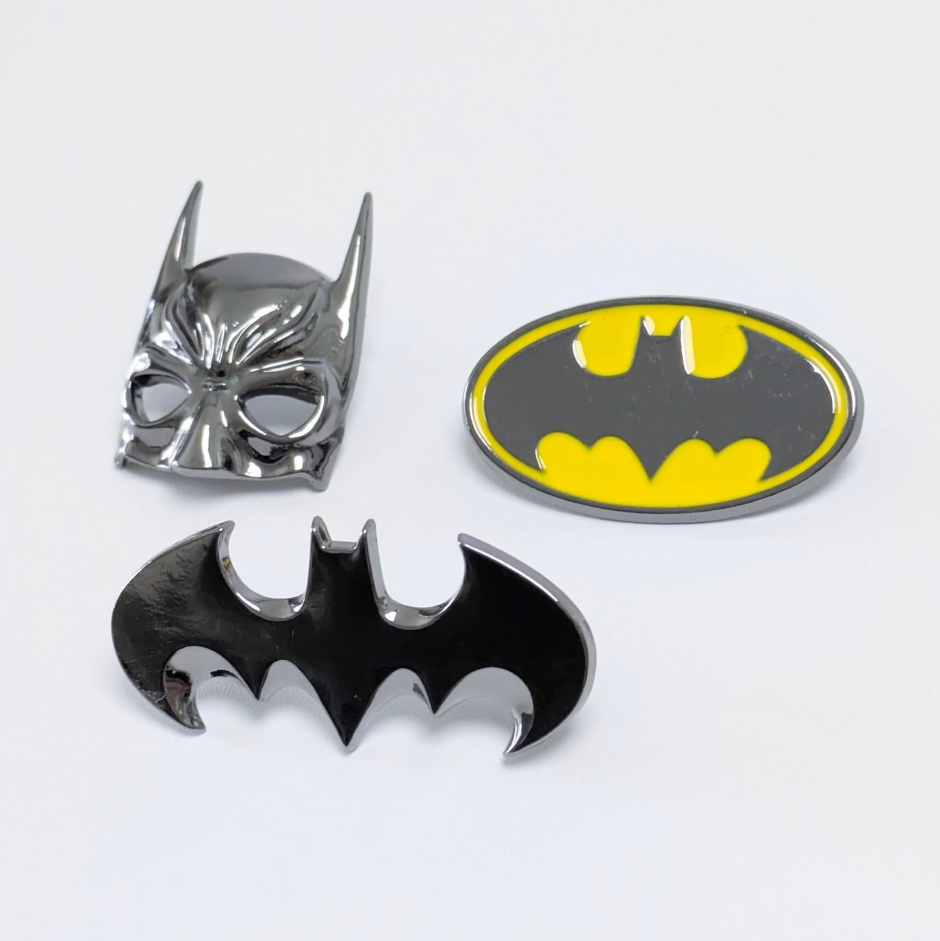 ♧送料無料！ ★ピンズ PINS★ピンバッジ 【 BATMAN ( バットマン ) 】ピンズ3個SET 〚アメリカン雑貨 アメトイ〛