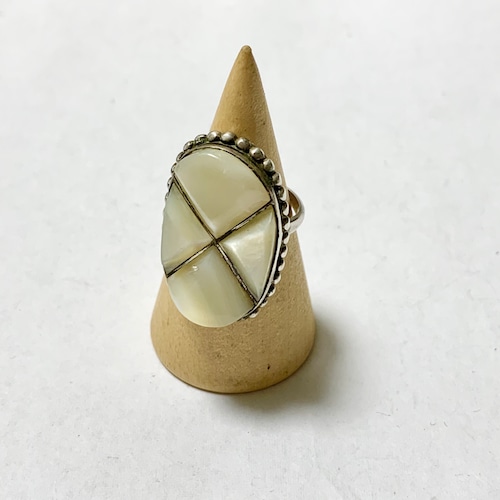 Vintage Zuni MOP Three Dimensional Inlay Ring