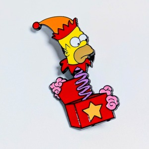送料無料！ ★ピンズ PINS★ピンバッジ 【 The Simpsons（ ザ シンプソンズ ）】ビックリ箱ホーマー〚アメリカン雑貨 アメトイ〛