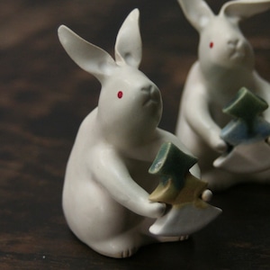 【'23冬】Rabbit クリスマスツリー イエローを運ぶうさぎ