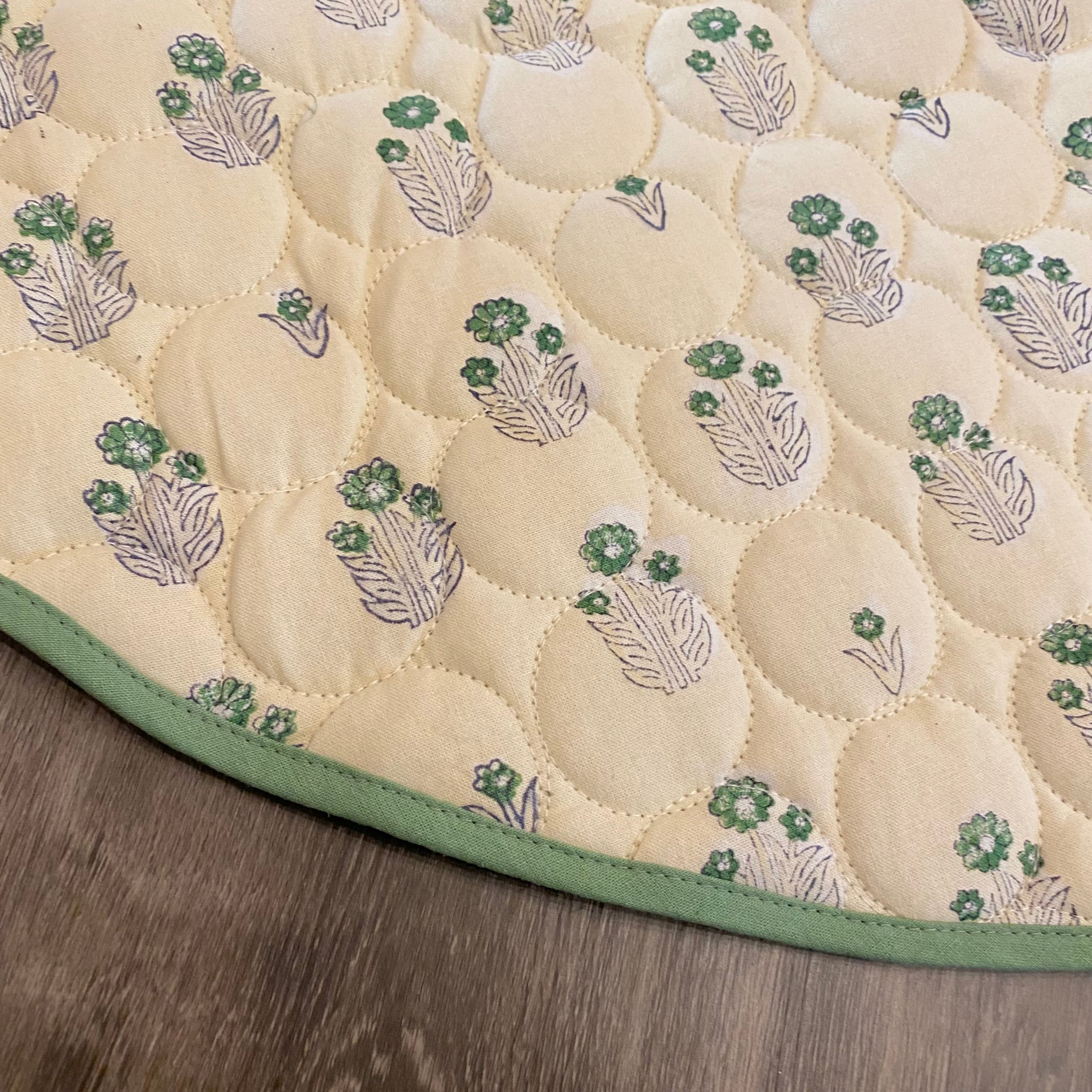 ブロックプリントのキルトラウンドマット（φ100cm） | 雑貨店 amairo