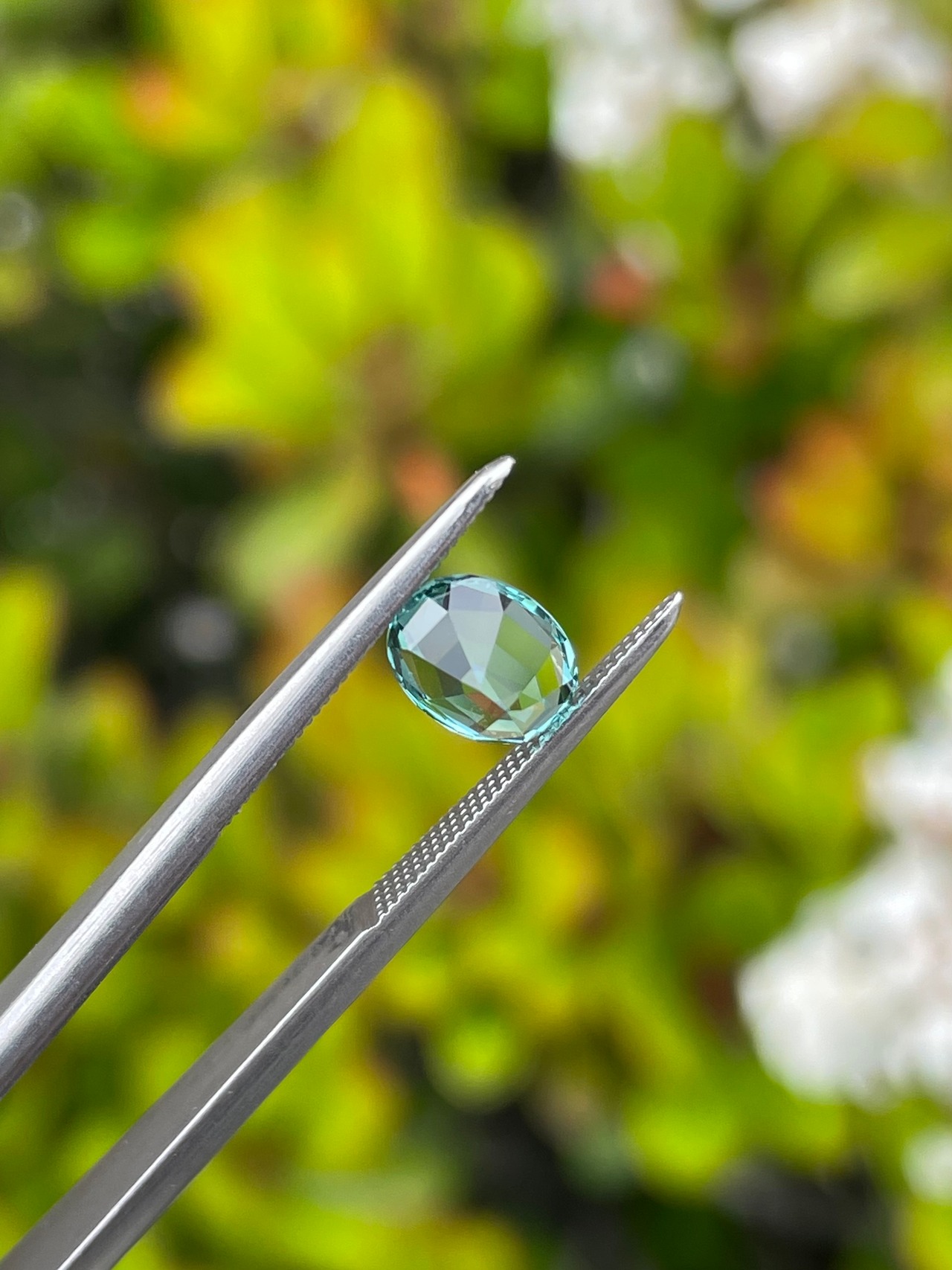 ラグーントルマリン オーバル 7.5x5.6x4.4mm, 1.09ct, ナミビア産