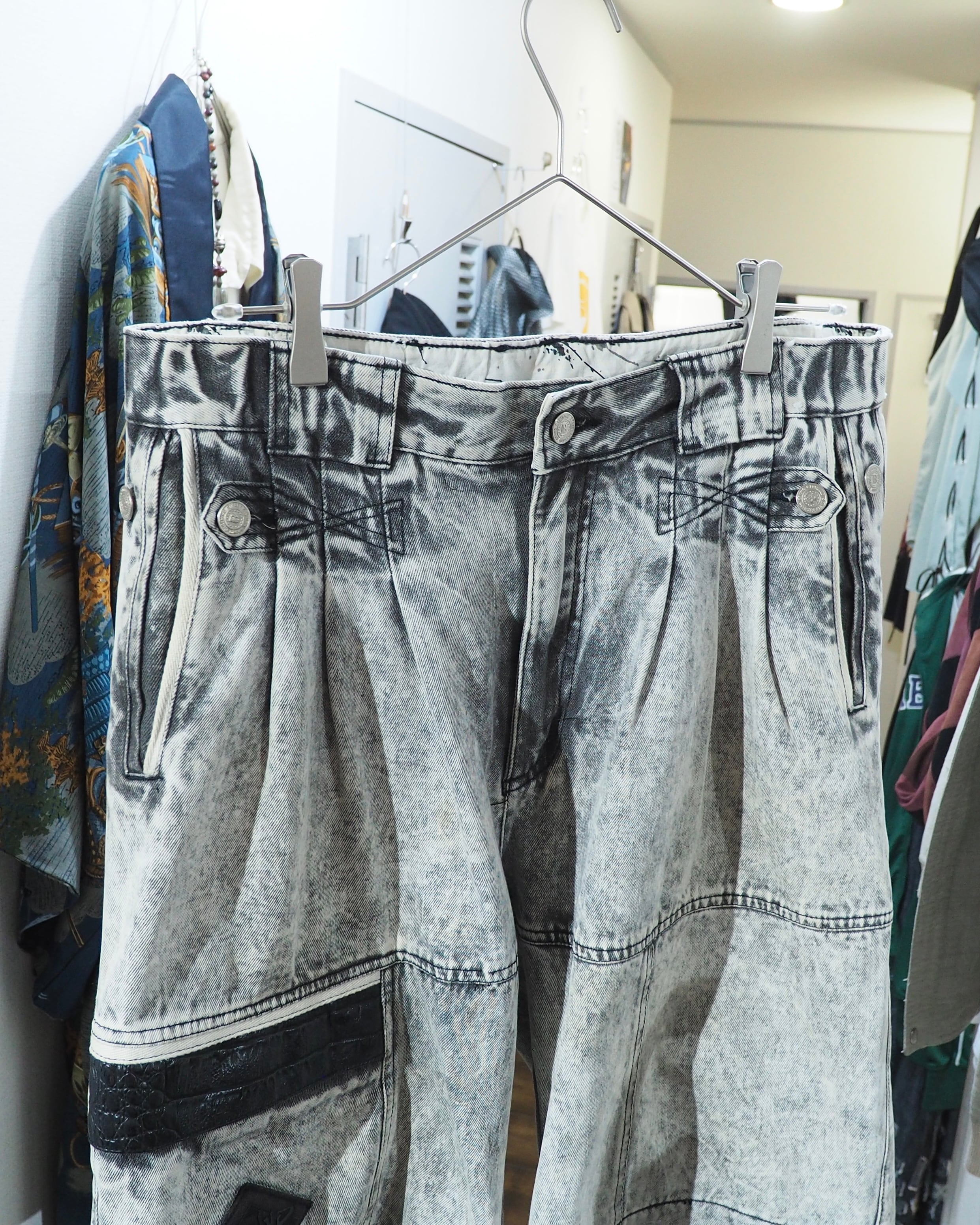 1990 - 00s " Bruno " Beautiful White Chemical Wash vintage Baggy shorts Pants