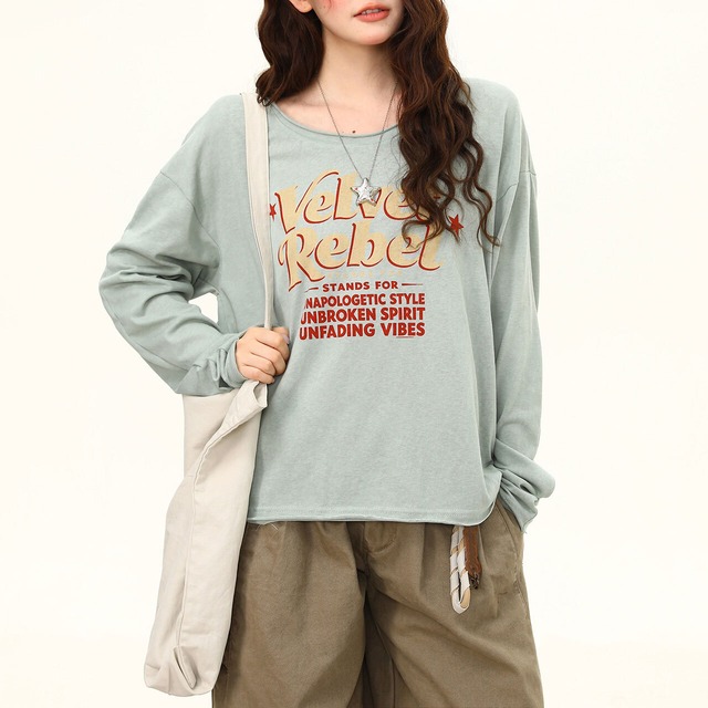 レトロレタリングプリントロングスリーブTシャツ 1col   R02770
