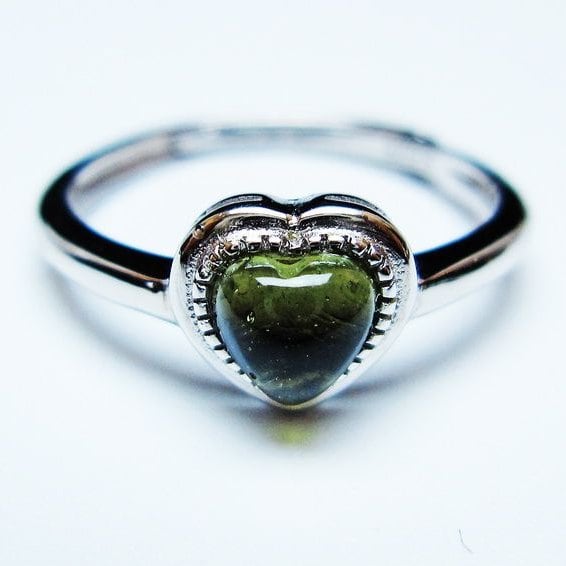 モルダバイト リング モルダウ石 指輪 ハート フリーサイズ 12号 一点物 メール便可 [M便 1/20] 199-595