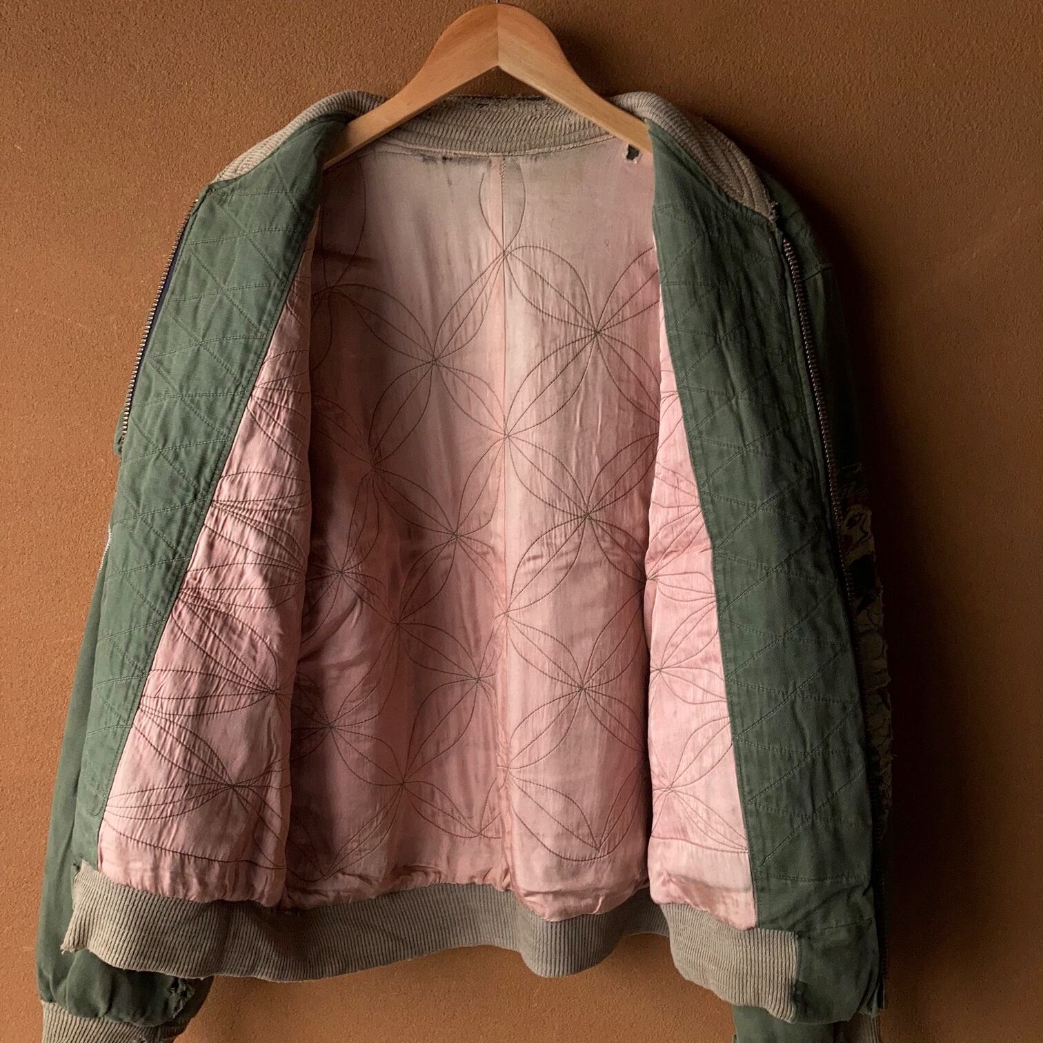 1965年 GERMANY 刺繍 中綿入りサテンスーベニアジャケット ベトジャン