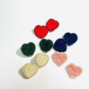 PB1005 - Beaded Heart stud