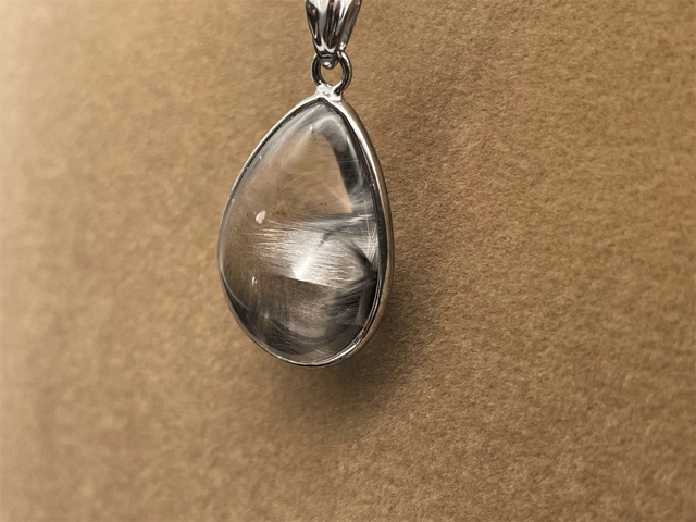 シルバーペンダントトップ（プラチナルチルクォーツ）