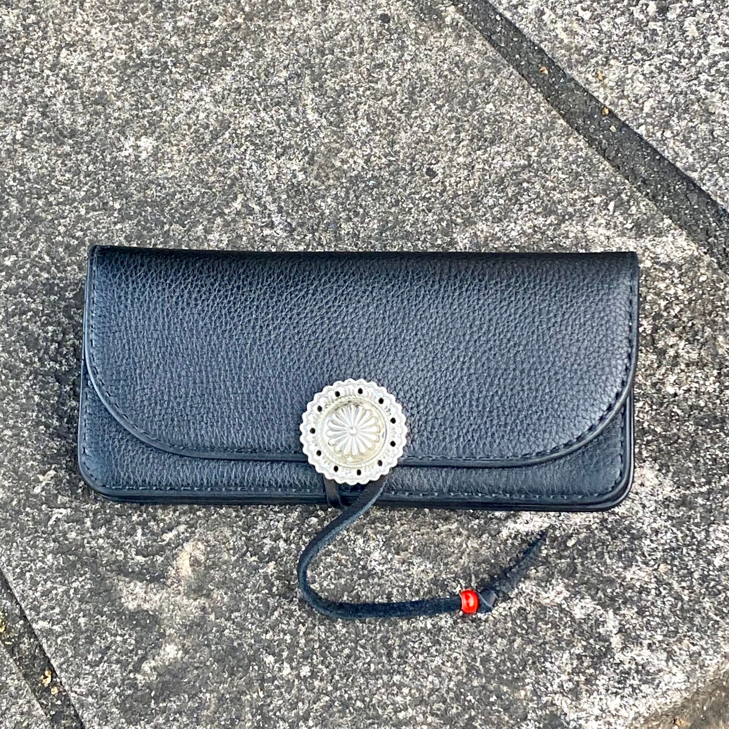 本革レザーウォレット 長財布フラワーコンチョ BKブラック黒 革紐