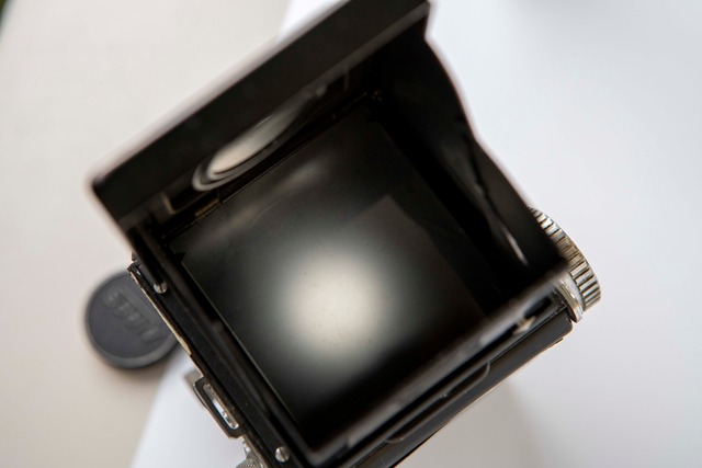 二眼レフカメラ　AIRESFLEX アイレスフレックス　Ｚ型  『コーラルレンズ」 （001）【送料無料】