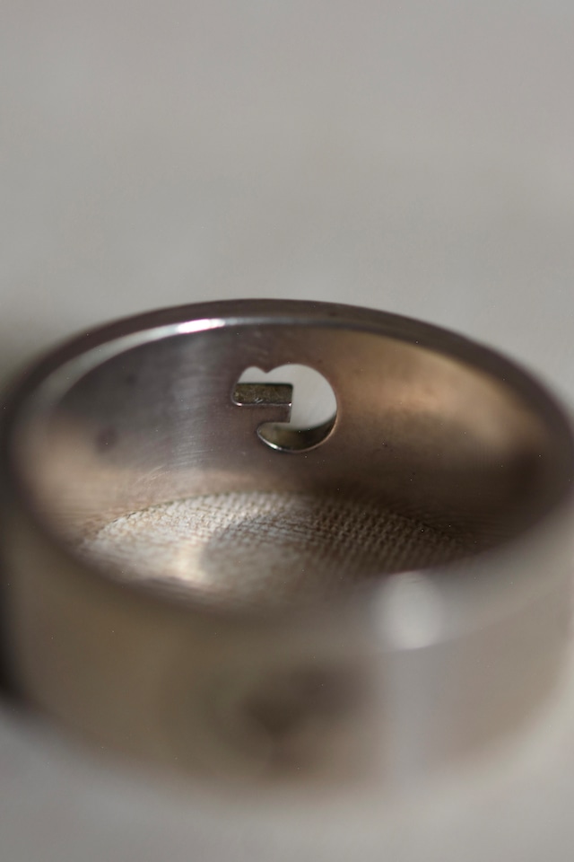 IORI/"GUCCI" ring/G cut aut