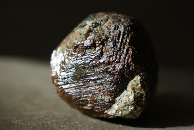 愛知県産アルマンディン・ガーネット Almandine Garnet 1442