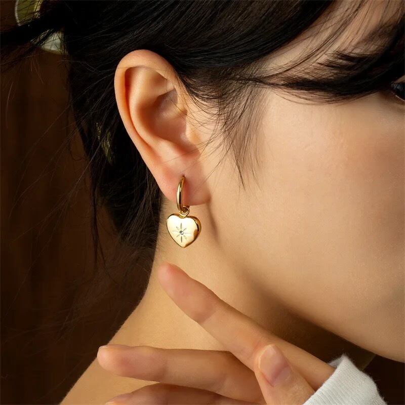 金アレ対応 316L ハートのチャームピアス (0177)