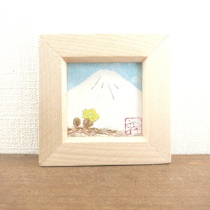 【日本画原画】白富士と福寿草（水色の空）小さな日本画原画 5.5cm角　ミニアートパネル　ミニ額縁付き