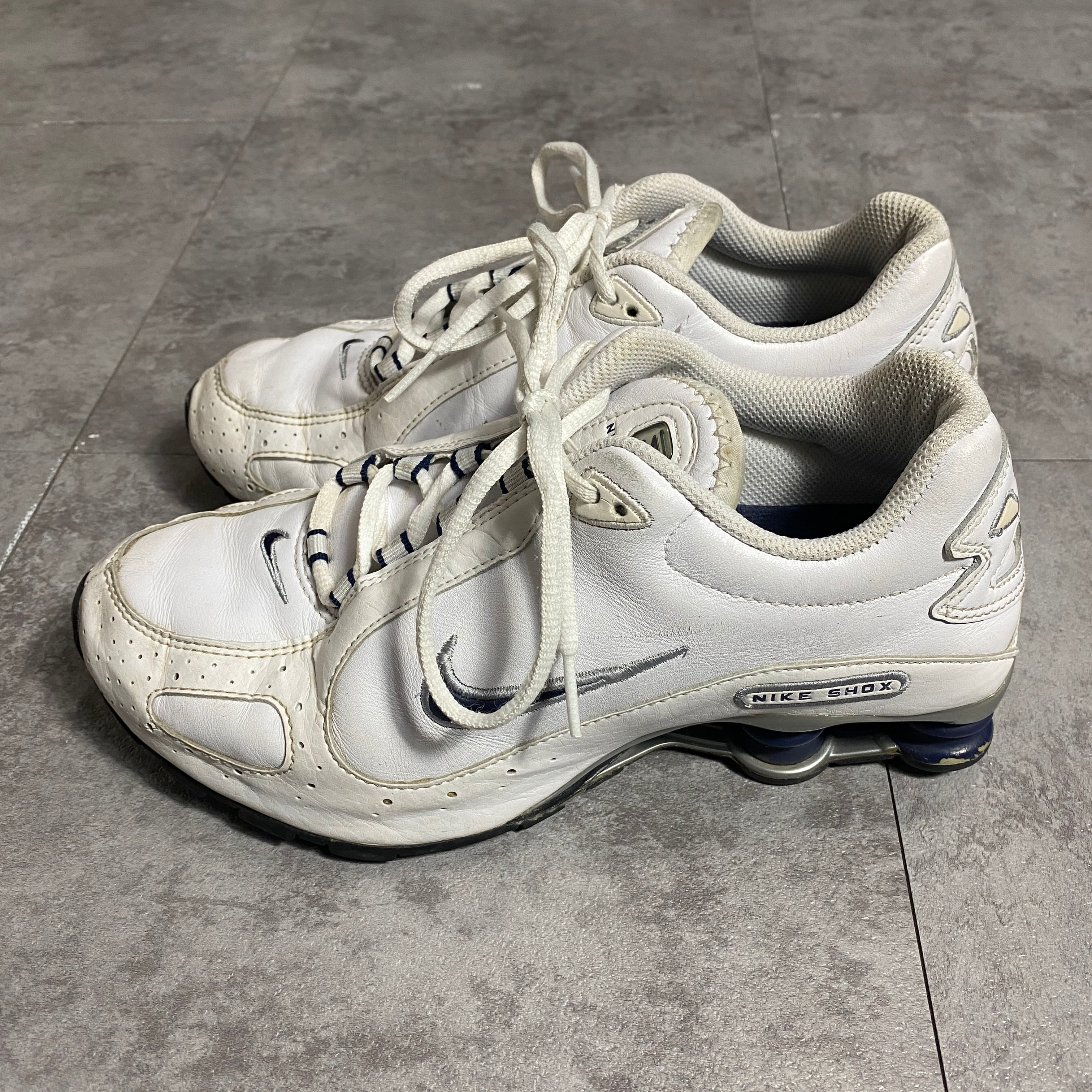 NIKE SHOX ナイキショックス スウォッシュ 25.5cm ホワイト スニーカー