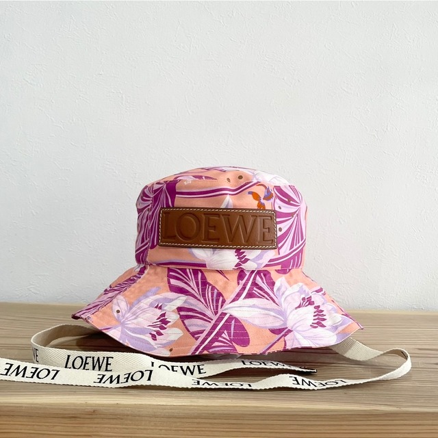 LOEWE ロエベ アナグラム ブローチ(メタル)