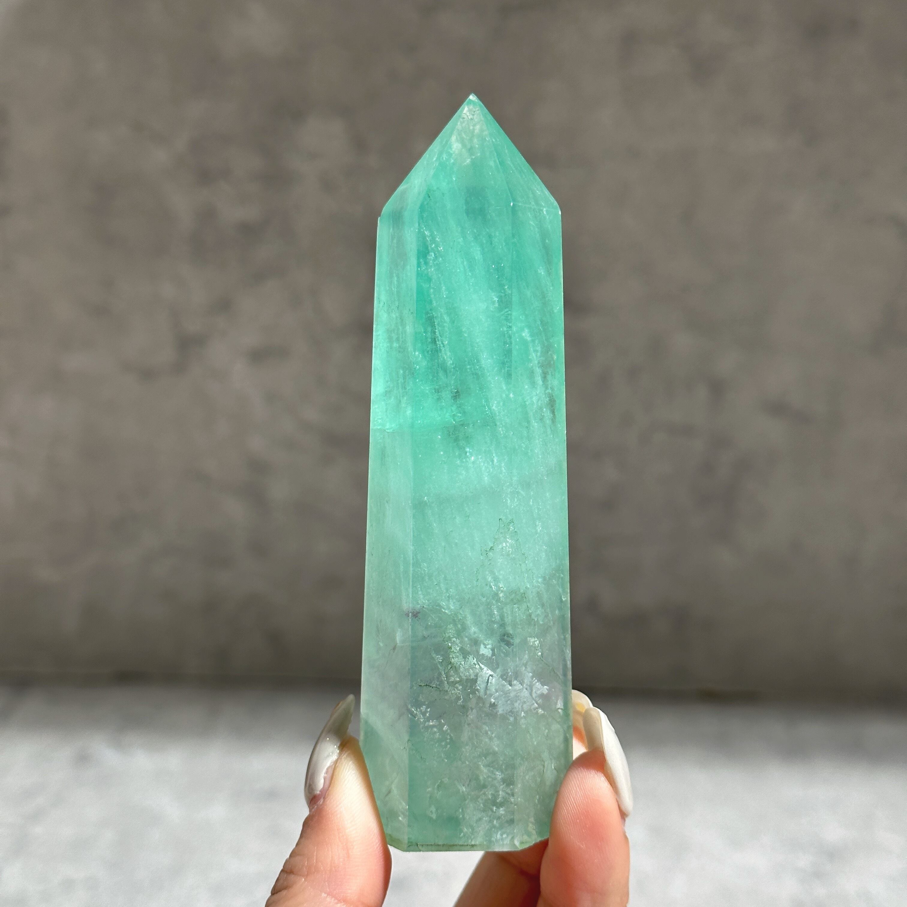 天然石 ブルーグリーンフローライトタワー ① ブルー、グリーンフローライト タワー型01◇ Rainbow Fluorite