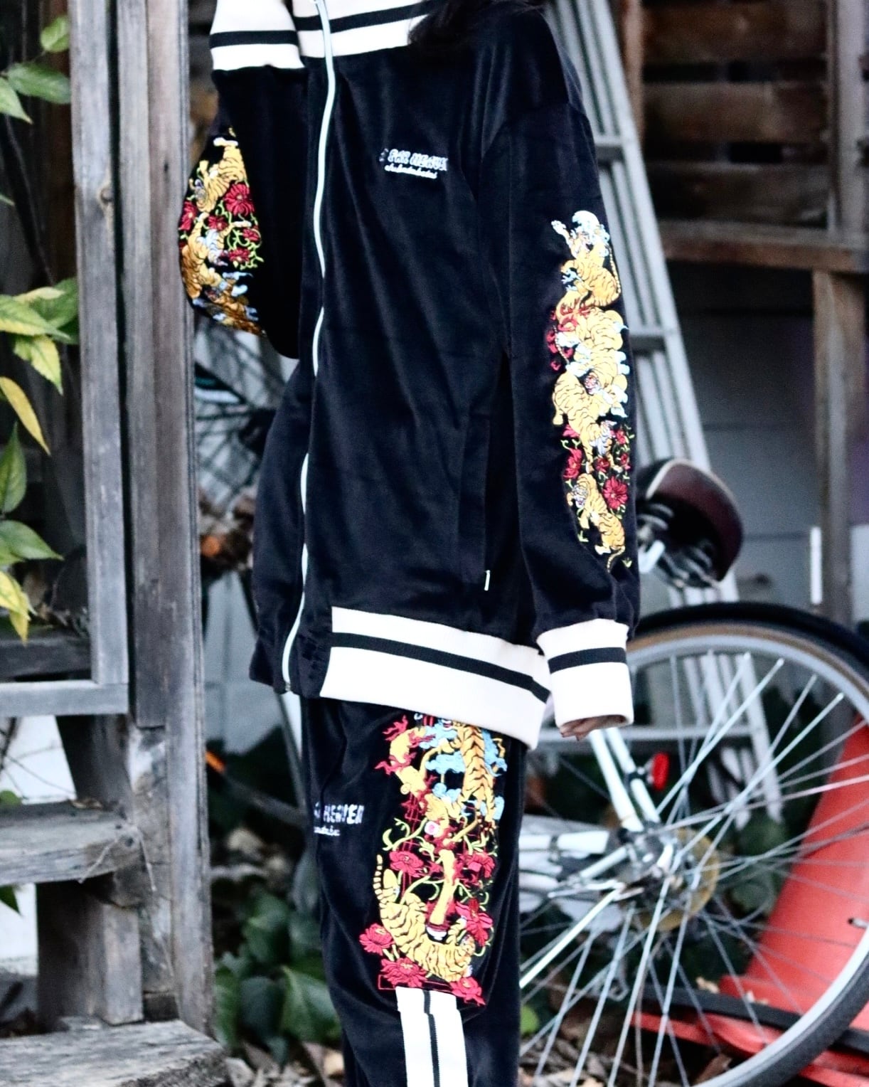 Tiger track jacket【Black】 | チュウカタベタイ