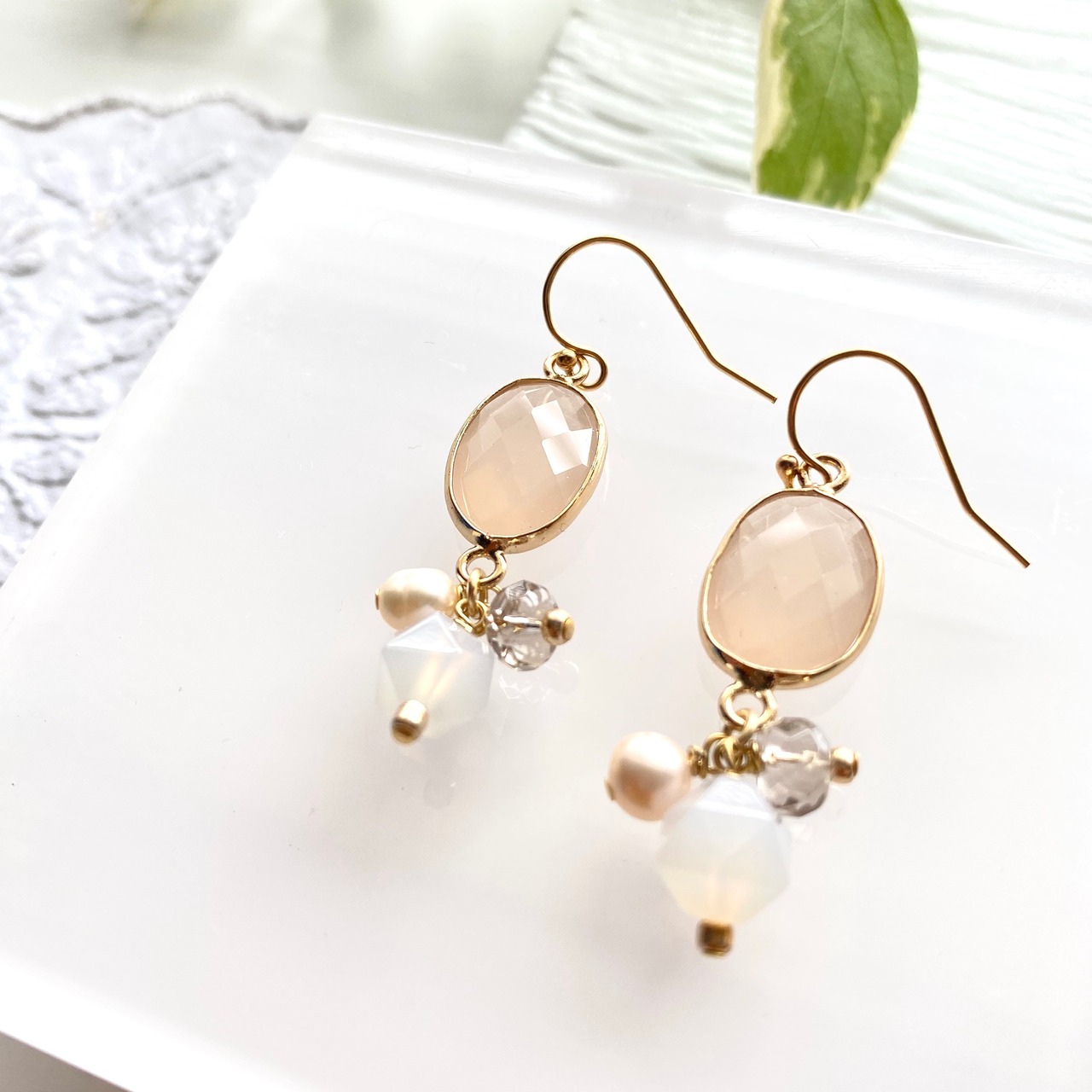 INDU hook earrings