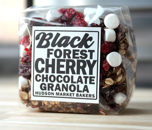 グラノラ　ブラックフォレスト