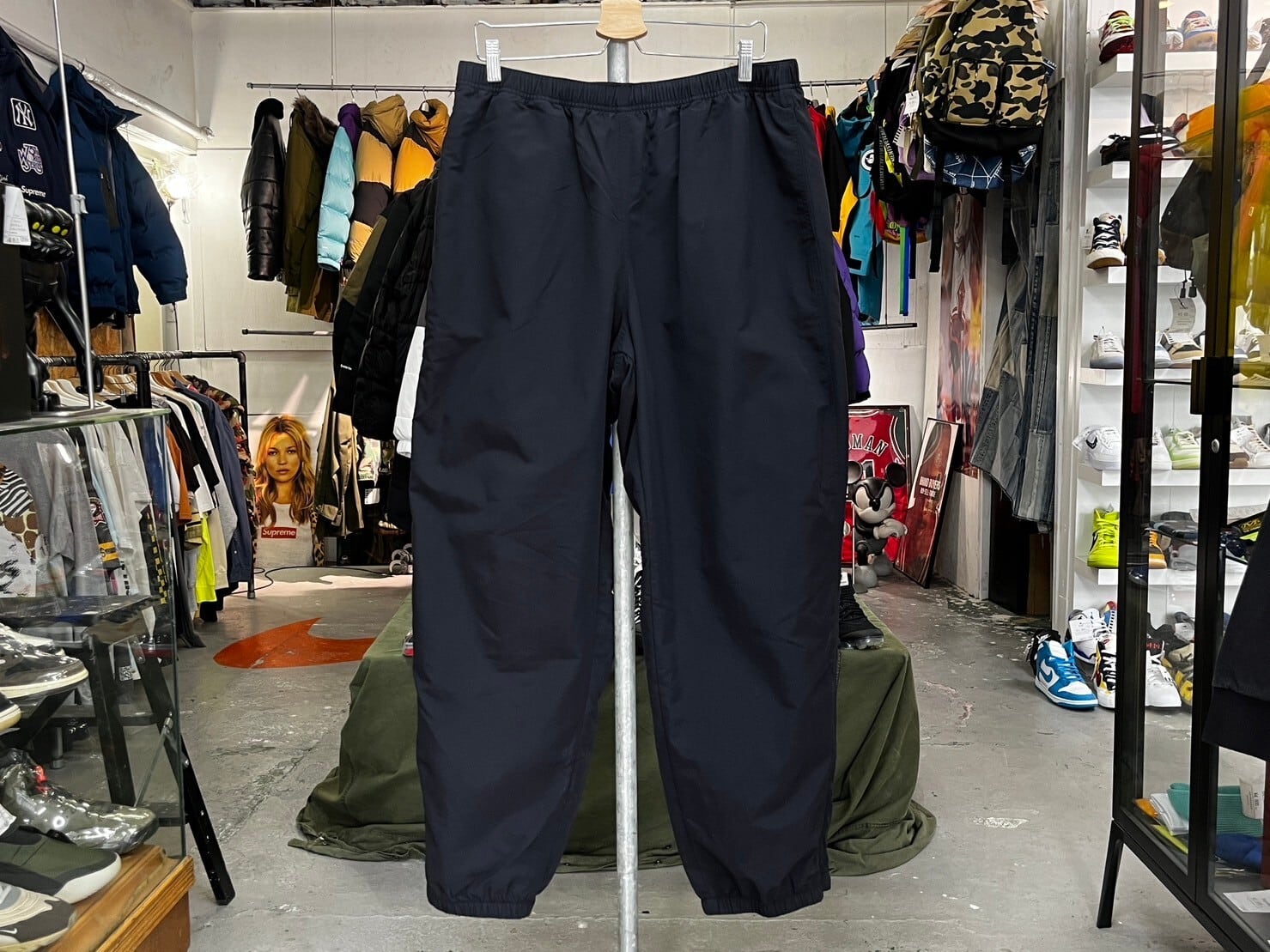 Supreme 23AW WARM UP PANT BLACK XL 84866 | BRAND BUYERS OSAKA