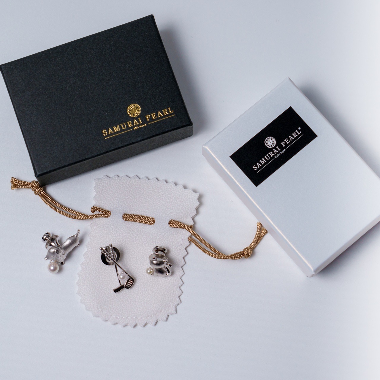 あこや真珠ピンブローチ/タックピン　パグ犬