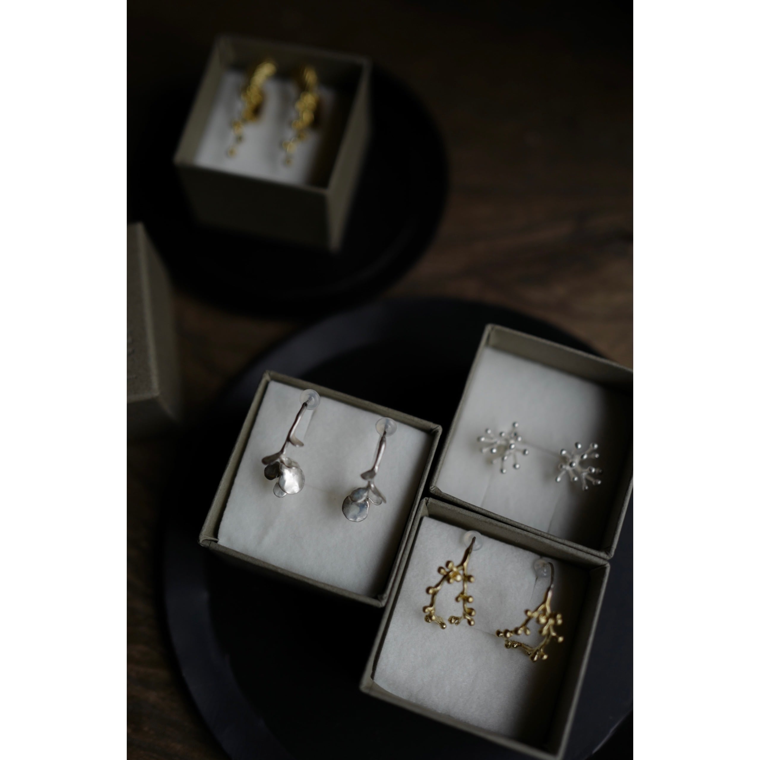 Nakamura Nazuki Accessory｜earring ミモザ（brass） | robin ASO