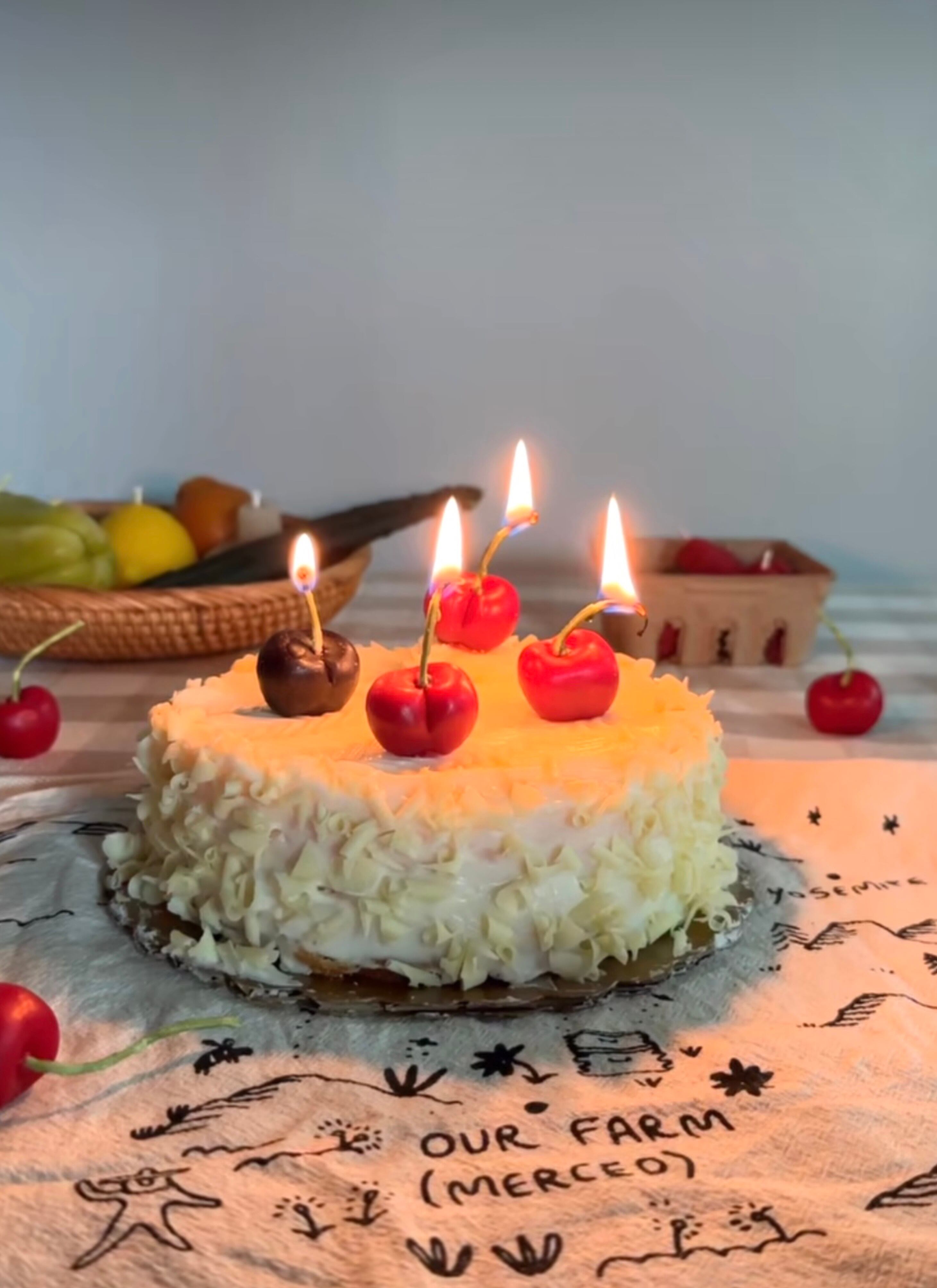 100% Beeswax チェリーキャンドル Cherry Candles | LALA California