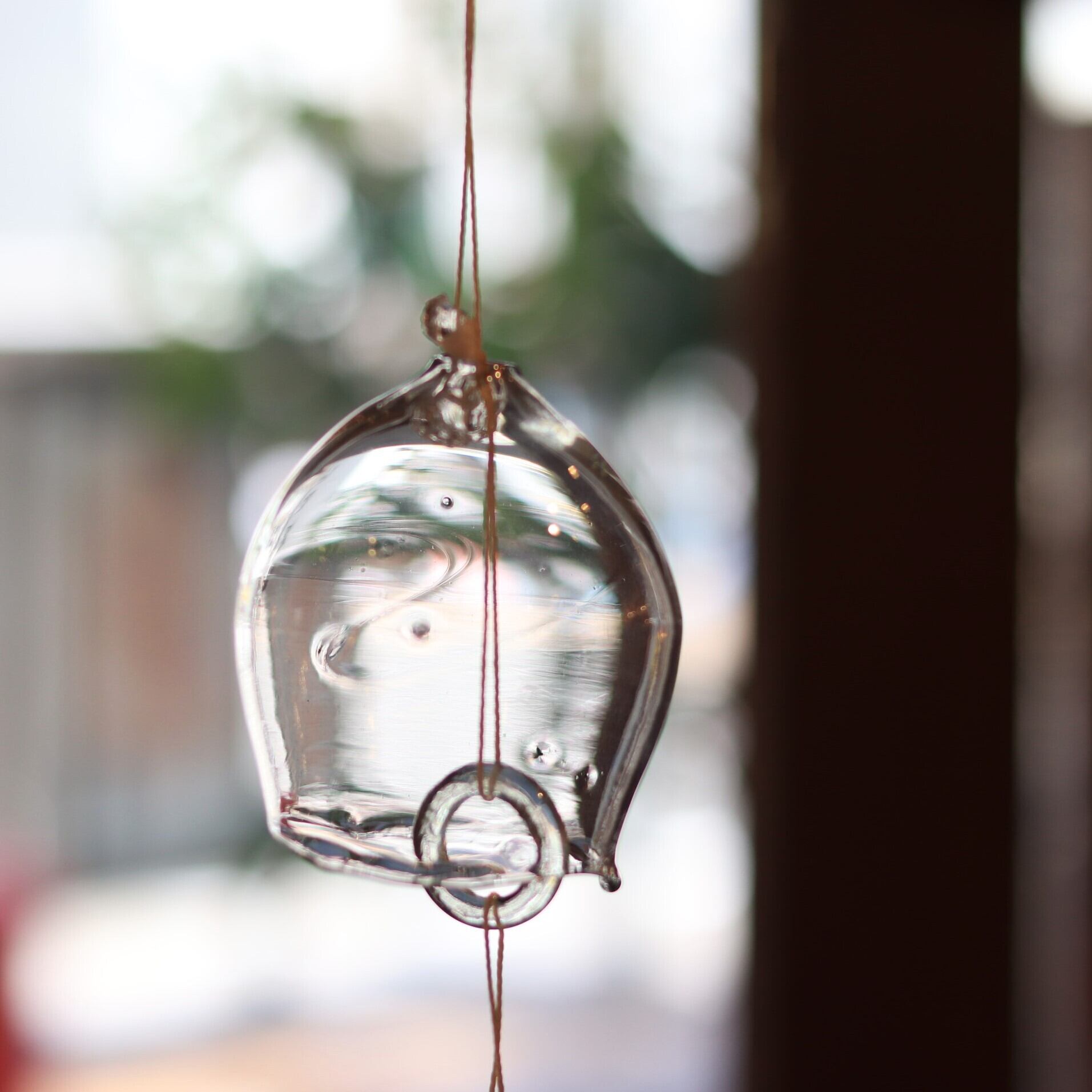 インテリア】吹きガラスの風鈴 グリーンアップル | ジーフラット