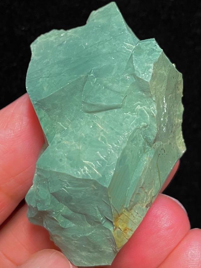 18) スーパー「出雲石」2022・原石(中型)濃色