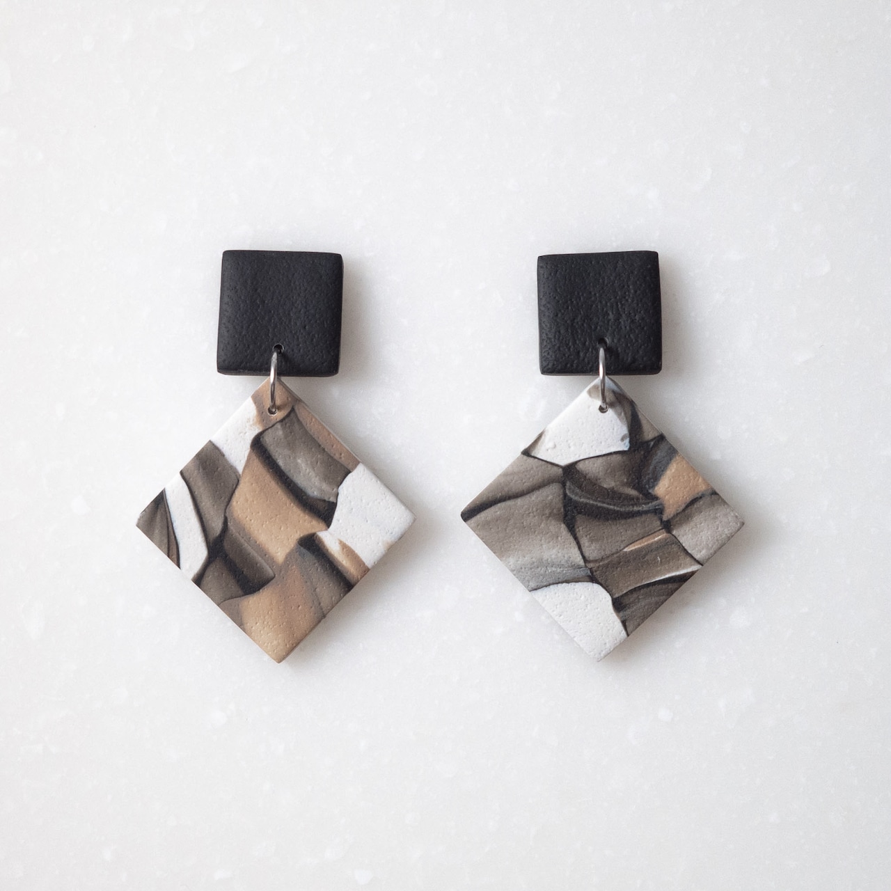 Matte : Black & Beige square