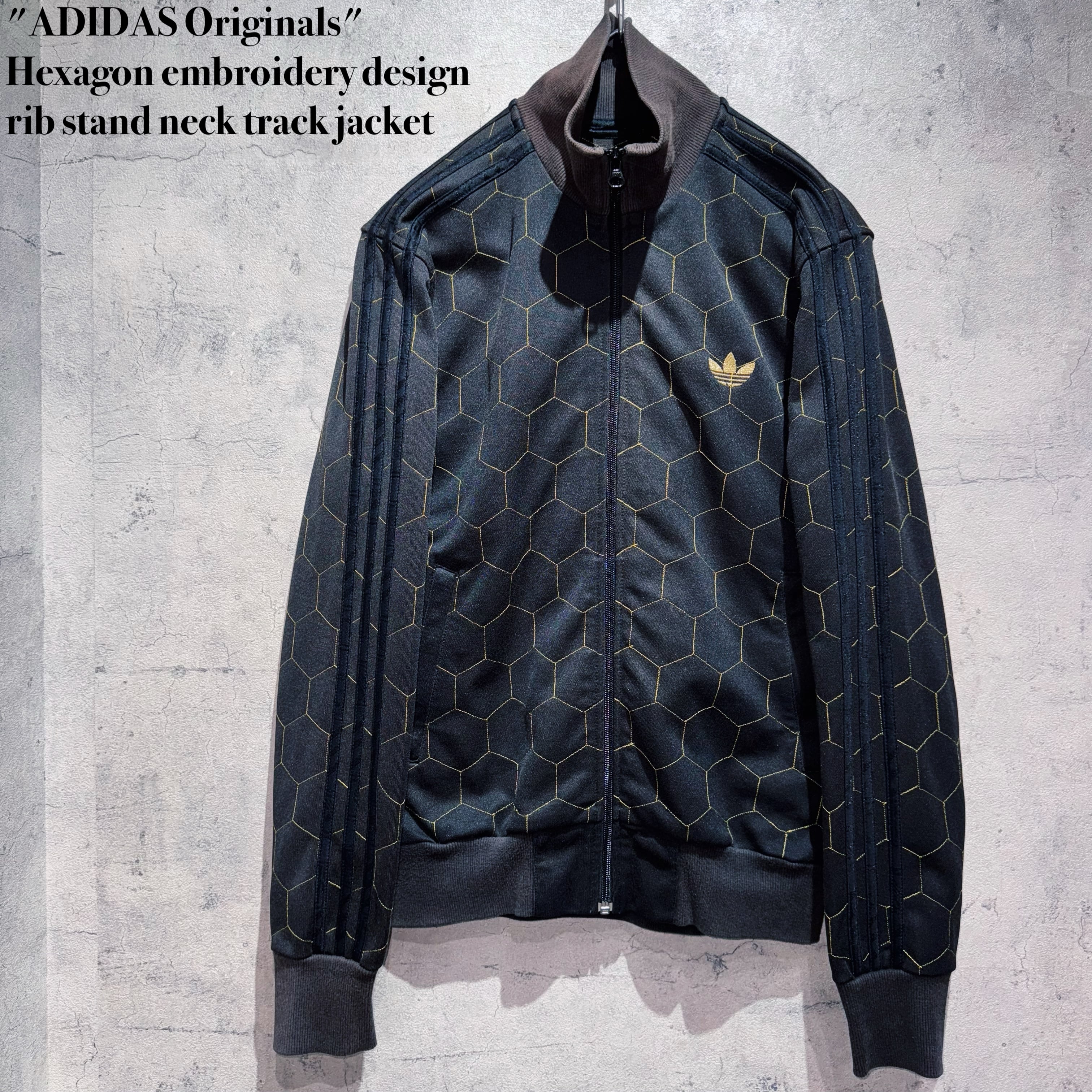 "ADIDAS Originals"Hexagon embroidery design rib stand neck track jacket
